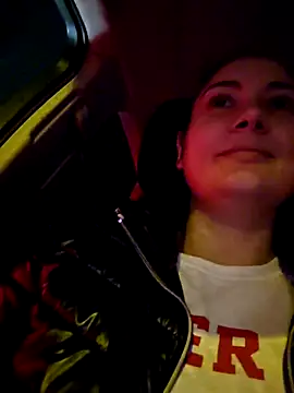 Snapshot of SaraViss20 chatting on November 2025 07:47:01 PM SaraViss20 online show from November 2025 07:47:01 PM