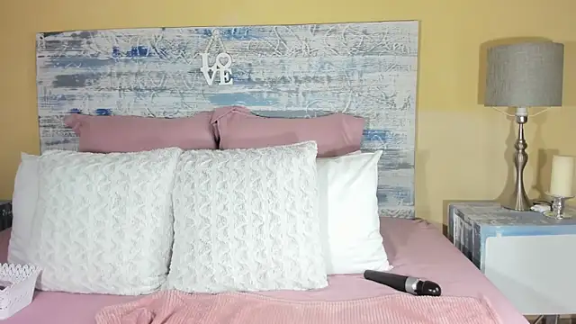 Jess555 online show from October 2025 01:32:02 PM