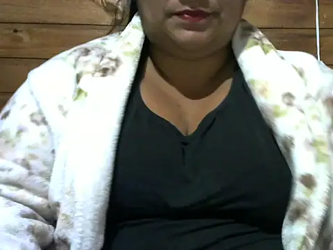 Snapshot of MARRENTINHA34 chatting on October 2025 03:24:01 PM MARRENTINHA34 online show from October 2025 03:24:01 PM