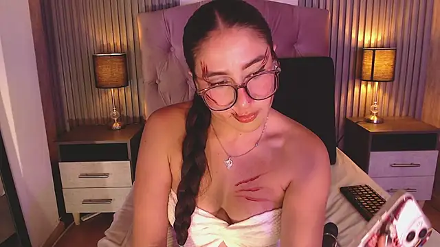 Snapshot of Bonnali_lune chatting on October 2025 10:31:01 PM Bonnali lune online show from October 2025 10:31:01 PM