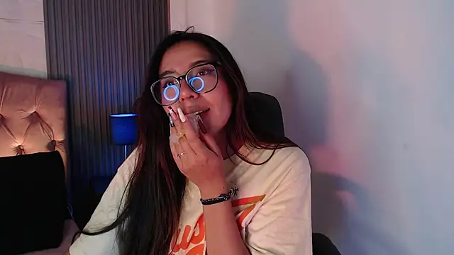 Snapshot of Bonnali_lune chatting on November 2025 10:01:01 PM Bonnali lune online show from November 2025 10:01:01 PM