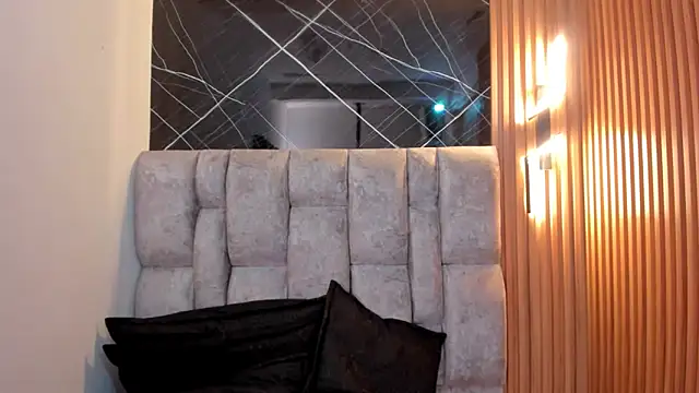 roxanne dl online show from September 2025 11:47:02 AM