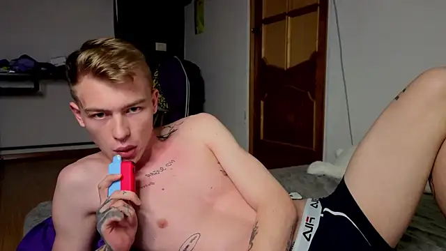 Snapshot of callmealexthx chatting on September 2025 03:23:02 PM callmealexthx online show from September 2025 03:23:02 PM