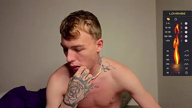 Snapshot of callmealexthx chatting on September 2025 07:26:01 PM callmealexthx online show from September 2025 07:26:01 PM