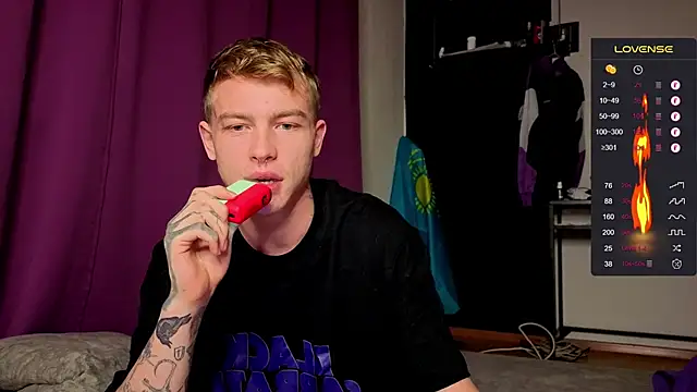 Snapshot of callmealexthx chatting on September 2025 02:25:01 AM callmealexthx online show from September 2025 02:25:01 AM