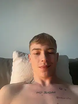 Snapshot of callmealexthx chatting on November 2025 06:35:02 AM callmealexthx online show from November 2025 06:35:02 AM