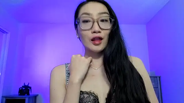 Aliciaz3 online show from October 2025 05:08:01 PM