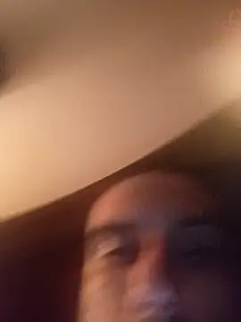 andru898 online show from November 2025 12:05:01 PM