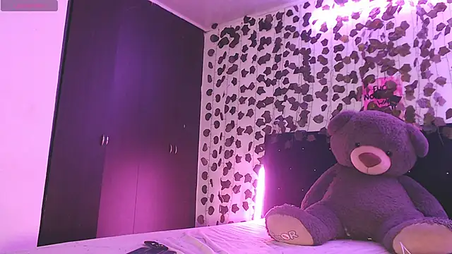 Liawood1 online show from September 2025 10:25:01 PM