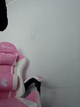 Miss Pompitas23 online show from September 2025 08:45:01 PM