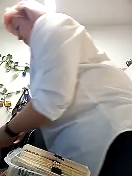 Snapshot of TerezaVelvet chatting on October 2025 04:57:02 AM TerezaVelvet online show from October 2025 04:57:02 AM