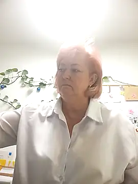 Snapshot of TerezaVelvet chatting on October 2025 05:08:02 AM TerezaVelvet online show from October 2025 05:08:02 AM