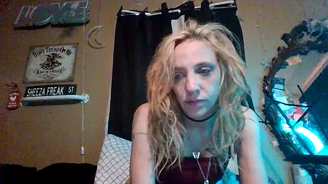 Snapshot of flavi1996 chatting on October 2025 05:43:02 PM flavi1996 online show from October 2025 05:43:02 PM