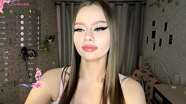 LinetteFay online show from September 2025 09:49:01 PM