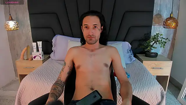 Hisoka 011 online show from October 2025 07:27:01 PM