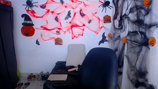 Snapshot of ValeriaHairy chatting on October 2025 02:00:02 AM ValeriaHairy online show from October 2025 02:00:02 AM