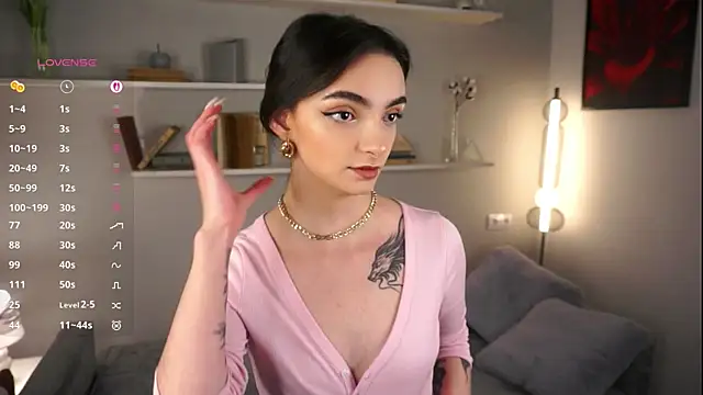 Snapshot of Morena_Dolce chatting on October 2025 04:29:01 AM Morena Dolce online show from October 2025 04:29:01 AM