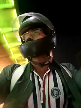 Snapshot of YoursThickDick chatting on November 2025 05:23:01 PM YoursThickDick online show from November 2025 05:23:01 PM