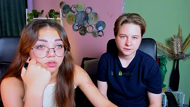 Snapshot of alex_jakson chatting on October 2025 05:37:01 AM alex jakson online show from October 2025 05:37:01 AM