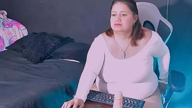 Lizz Milf online show from September 2025 04:02:02 AM