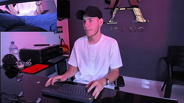 lara and danny online show from September 2025 04:41:02 PM