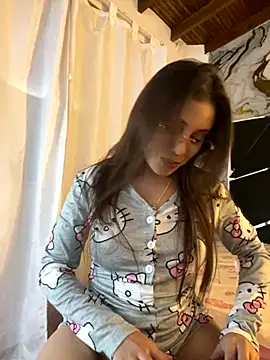 Harley J  online show from October 2025 12:39:02 PM