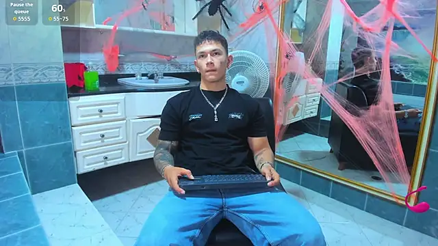 Thomas moon online show from October 2025 11:02:01 AM