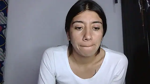 Madow Lu online show from November 2025 12:12:01 AM