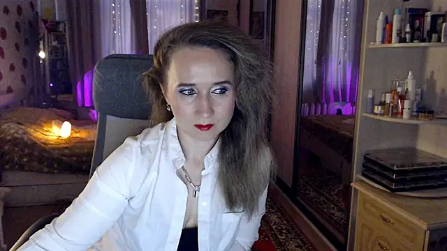 Snapshot of ClassyInna chatting on October 2025 11:41:02 AM ClassyInna online show from October 2025 11:41:02 AM