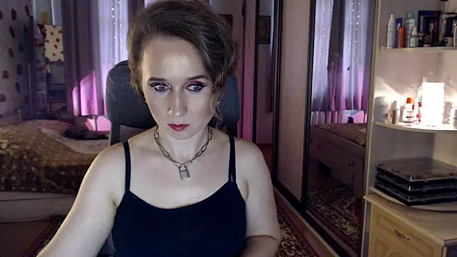 Snapshot of ClassyInna chatting on October 2025 08:45:02 AM ClassyInna online show from October 2025 08:45:02 AM