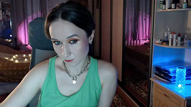 Snapshot of ClassyInna chatting on November 2025 08:38:01 AM ClassyInna online show from November 2025 08:38:01 AM