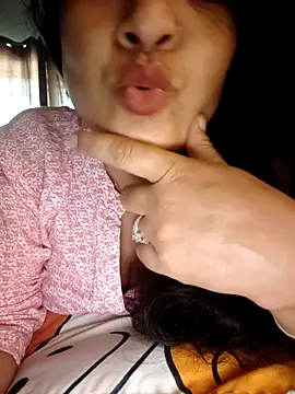 Snapshot of CUTE-PX chatting on October 2025 02:41:02 AM CUTE-PX online show from October 2025 02:41:02 AM