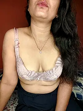 Snapshot of CUTE-PX chatting on October 2025 03:08:01 AM CUTE-PX online show from October 2025 03:08:01 AM