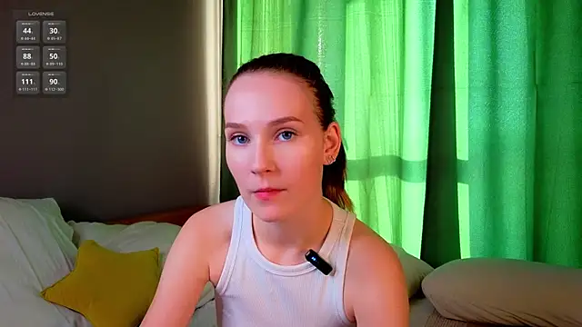 QueenieHathaway online show from September 2025 01:19:02 AM
