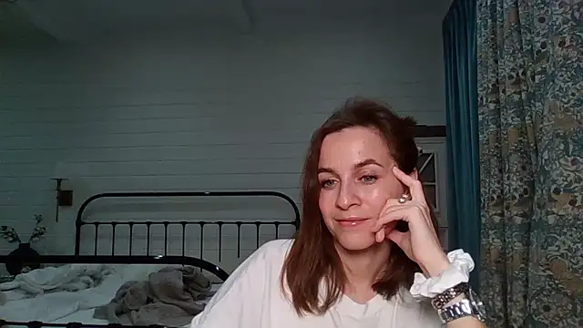 Niravyn  online show from November 2025 05:37:02 PM