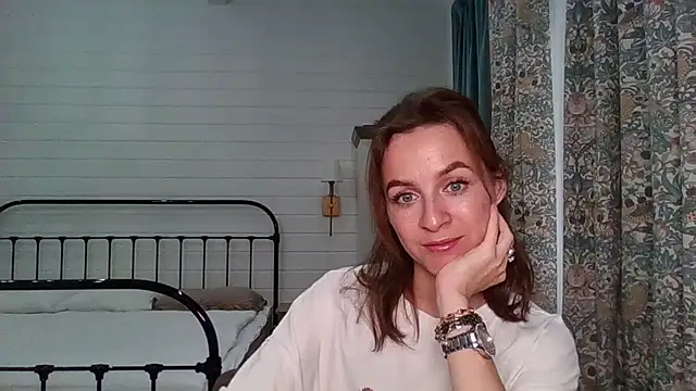 Niravyn  online show from November 2025 08:48:01 AM