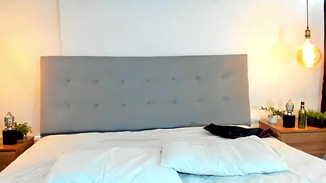 Luna Claire online show from October 2025 03:40:01 PM