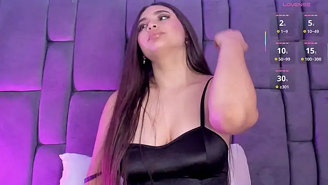 LeylaWoods online show from September 2025 01:00:01 AM