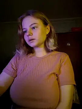 Snapshot of SlipperSherry chatting on October 2025 03:43:01 PM SlipperSherry online show from October 2025 03:43:01 PM