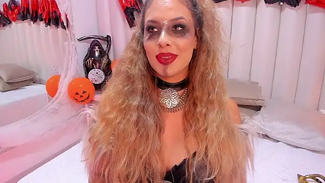 CataRicci online show from October 2025 07:15:01 PM