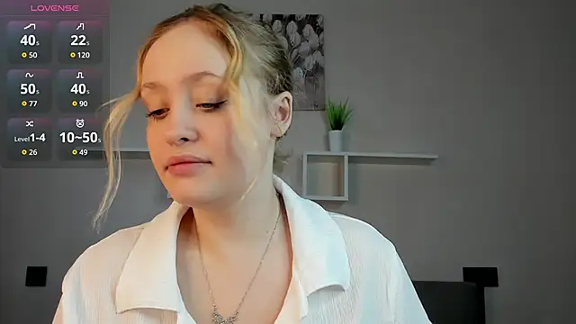 Julliakoill online show from November 2025 08:25:02 AM