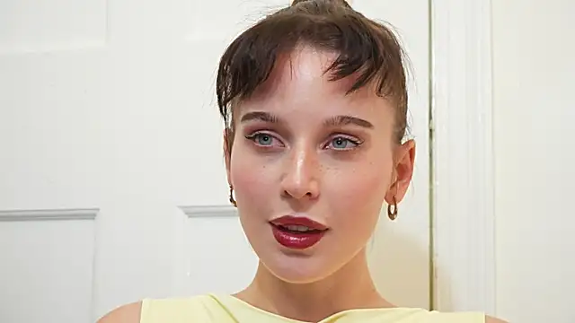 Snapshot of ellaa91 chatting on November 2025 07:48:02 PM ellaa91 online show from November 2025 07:48:02 PM