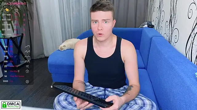 Snapshot of holy_eggs_02 chatting on November 2025 05:08:01 PM holy eggs 02 online show from November 2025 05:08:01 PM