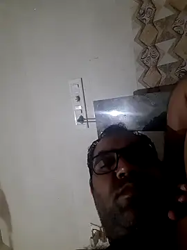 Snapshot of Hot-boy077 chatting on October 2025 07:14:02 PM Hot-boy077 online show from October 2025 07:14:02 PM