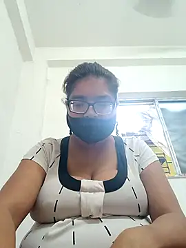 Snapshot of Elie_couple143 chatting on October 2025 08:10:01 AM Elie couple143 online show from October 2025 08:10:01 AM