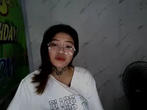 poor pussy69 online show from September 2025 10:57:01 PM