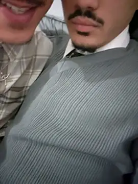 Snapshot of HitShelf chatting on December 2025 03:27:02 PM HitShelf online show from December 2025 03:27:02 PM