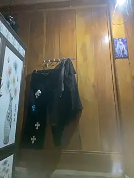 Snapshot of Lai005 chatting on September 2025 08:20:02 PM Lai005 online show from September 2025 08:20:02 PM