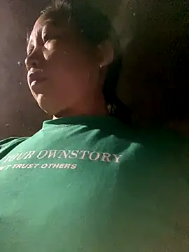 Snapshot of Lai005 chatting on September 2025 10:43:02 PM Lai005 online show from September 2025 10:43:02 PM