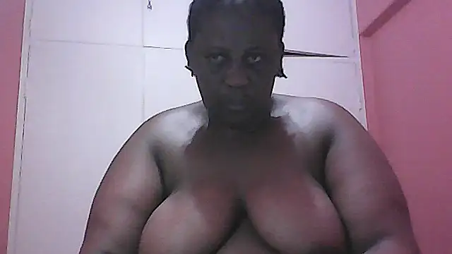 HUGEASSXXXXX online show from October 2025 03:17:01 AM